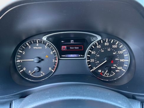 Used 2020 Nissan Pathfinder SL image 29