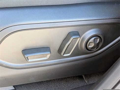 New 2025 Jeep Grand Cherokee Limited w/ Luxury Tech Group II image 18