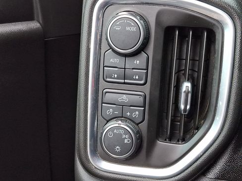 Used 2021 Chevrolet Silverado 1500 LT AWD/4WD image 23