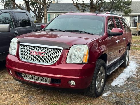 Used 2007 GMC Yukon XL Denali image 2
