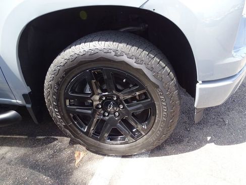 Used 2024 Chevrolet Silverado 1500 Custom w/ Turbomax Blackout Package RWD image 7