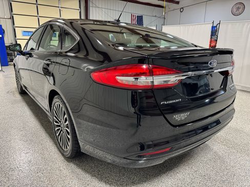 Used 2017 Ford Fusion Titanium image 3