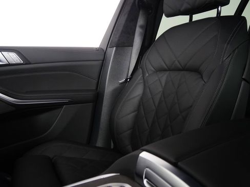 New 2026 BMW X7 xDrive40i image 23