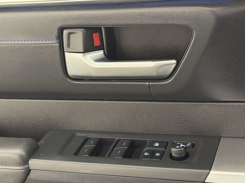 Used 2022 Toyota Tundra Platinum AWD/4WD image 18