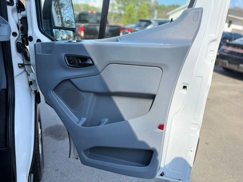 Used 2018 Ford Transit 350 XLT image 26