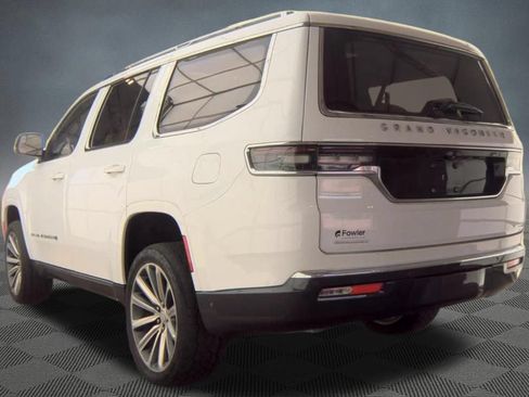 Used 2022 Jeep Grand Wagoneer Series II w/ Premium Group II AWD/4WD image 5