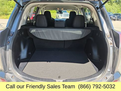 Used 2017 Toyota RAV4 LE w/ Carpet Mat Package AWD/4WD image 23