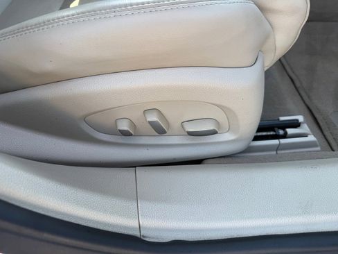 Used 2015 Cadillac XTS Luxury image 24