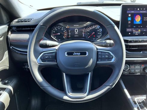 Certified 2025 Jeep Compass Trailhawk AWD/4WD image 12