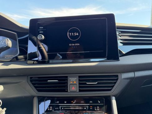 Used 2025 Volkswagen Jetta Sport image 17