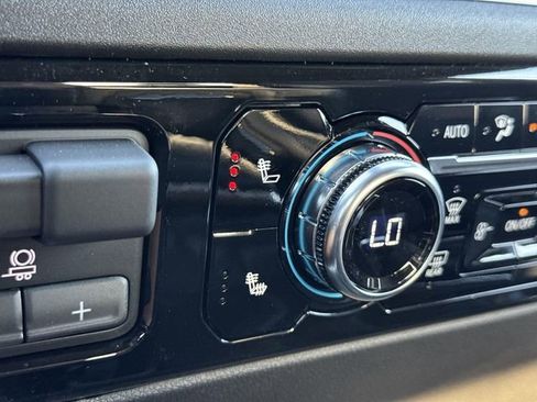 New 2026 GMC Sierra 1500 Elevation image 17