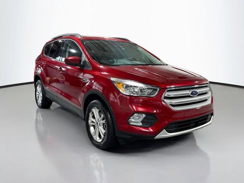 Used 2018 Ford Escape SE w/ Ford Safe & Smart Package AWD/4WD image 3