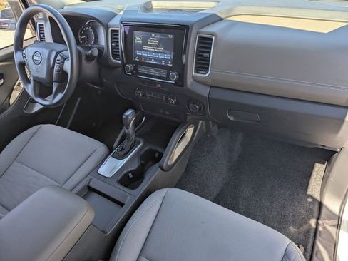 Used 2023 Nissan Frontier SV w/ Tow Package image 12
