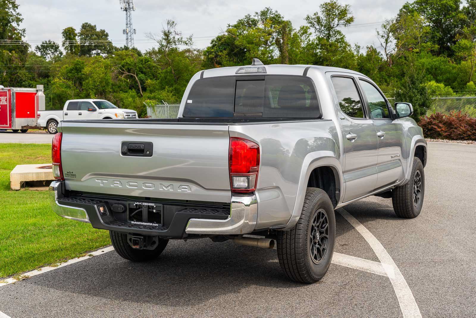 Used 2021 Toyota Tacoma SR5 RWD image 7
