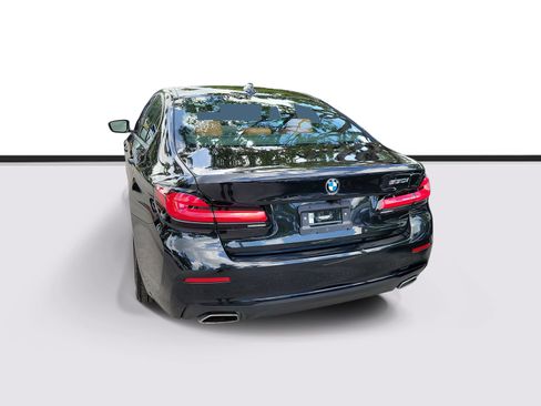 Certified 2023 BMW 530i w/ Premium Package RWD image 3