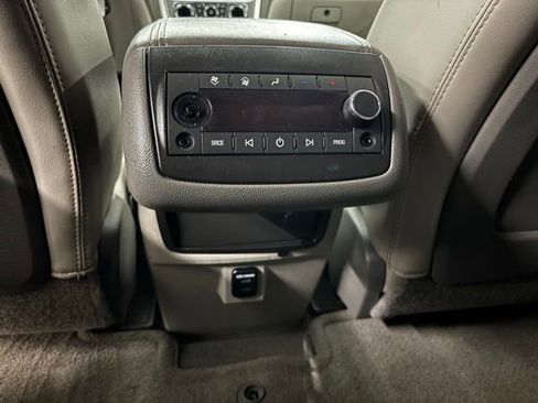 Used 2016 GMC Acadia SLT FWD image 14