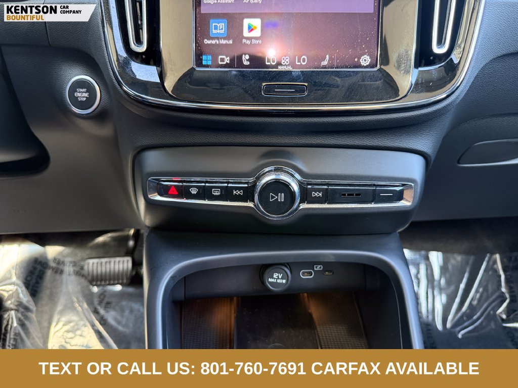 Used 2025 Volvo XC40 B5 Plus AWD/4WD image 22