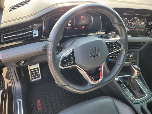 Used 2025 Volkswagen Jetta GLI Autobahn FWD image 26