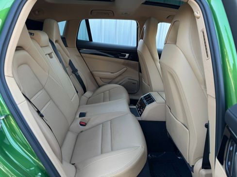 Used 2021 Porsche Panamera 4 image 46