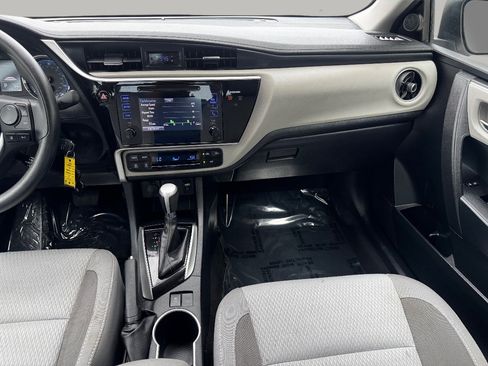 Used 2017 Toyota Corolla LE w/ Carpet Mat Package (TMS) FWD image 21