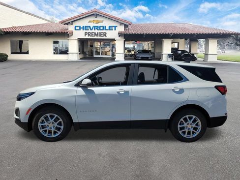 Used 2024 Chevrolet Equinox LT FWD image 2