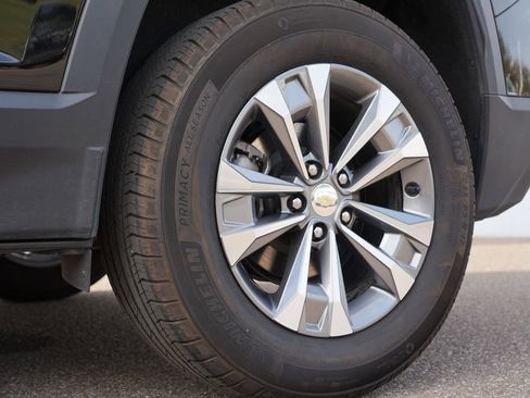 Used 2025 Chevrolet Equinox LT AWD/4WD image 34