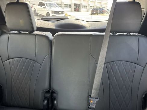 Used 2024 Buick Enclave Avenir w/ Avenir Technology Package image 25