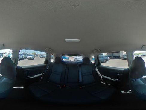 Used 2025 Nissan Rogue SV FWD image 44
