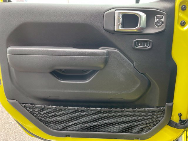 Used 2022 Jeep Wrangler Rubicon w/ LED Lighting Group AWD/4WD image 9