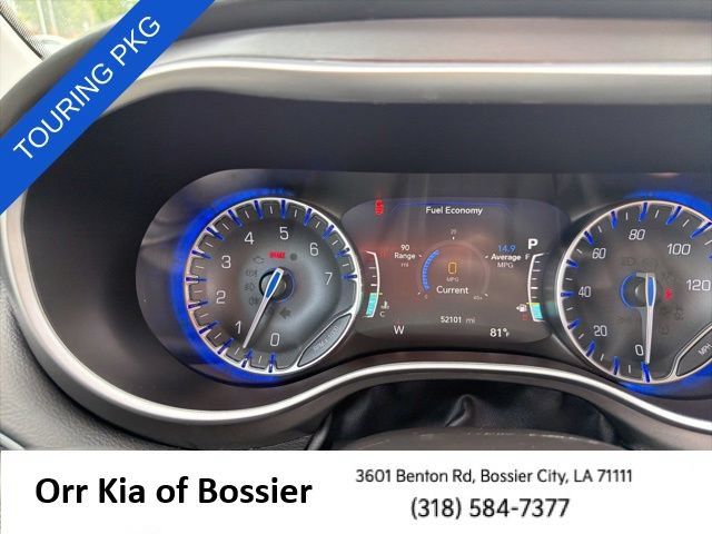 Used 2024 Chrysler Pacifica Touring-L FWD image 33