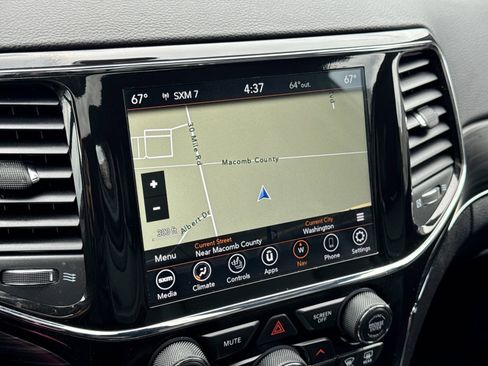 Used 2021 Jeep Grand Cherokee Limited AWD/4WD image 31