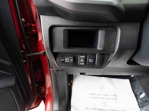 Used 2019 Toyota Tacoma TRD Off-Road image 11