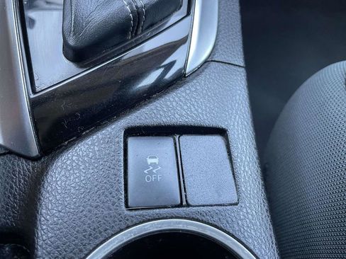 Used 2018 Toyota Corolla LE FWD image 37