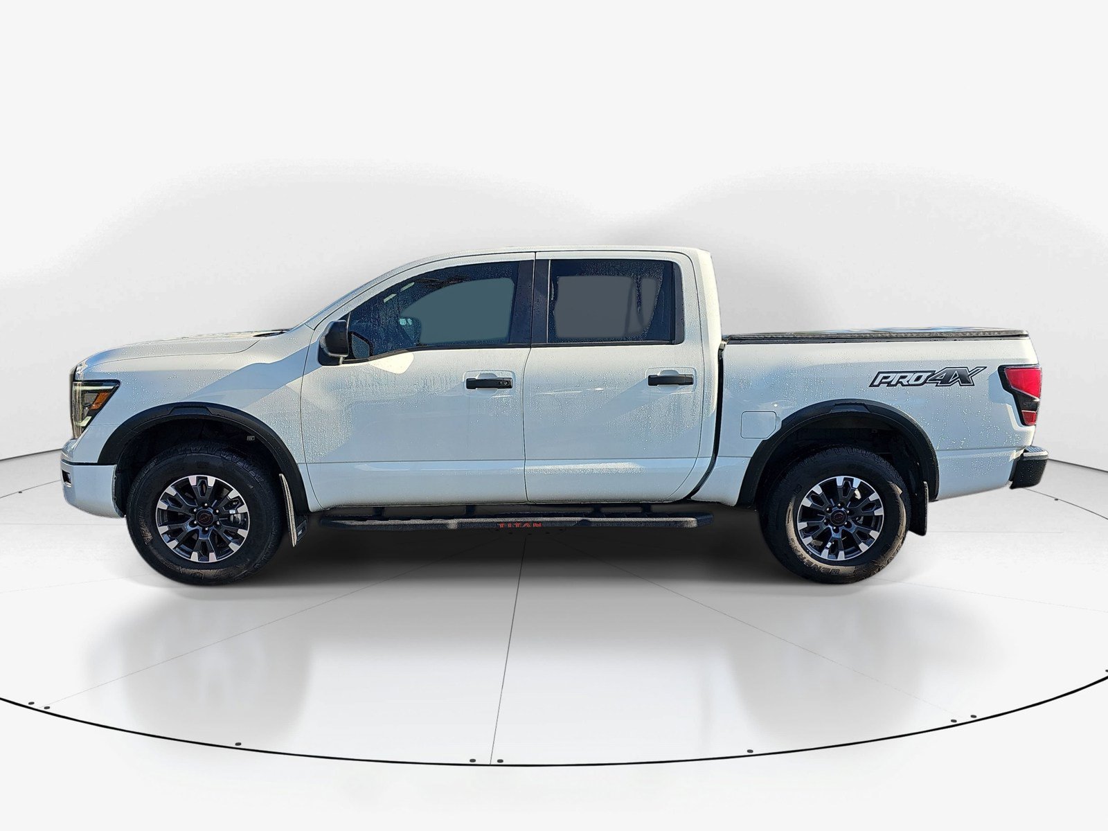 Used 2024 Nissan Titan PRO-4X w/ Off Road Protection Package AWD/4WD image 6