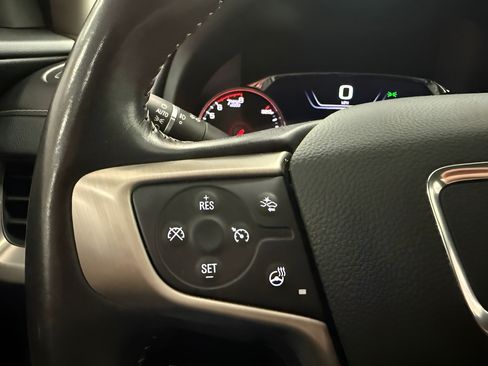 Used 2022 GMC Terrain Denali w/ Denali Premium Package AWD/4WD image 18