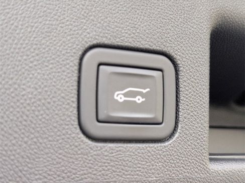 Certified 2023 Chevrolet Equinox RS w/ RS Leather Package image 6