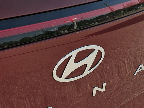 Used 2025 Hyundai Kona SEL image 29