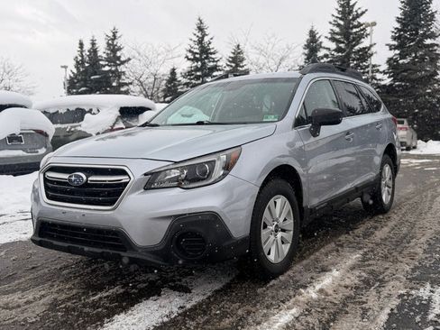 Used 2019 Subaru Outback 2.5i image 3