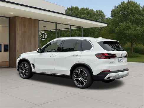 New 2026 BMW X5 sDrive40i image 10