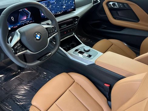 Used 2025 BMW 230i Coupe w/ Convenience Package RWD image 4