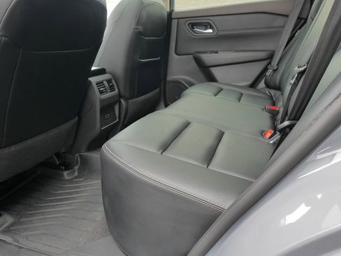 Used 2023 Nissan Rogue SL AWD/4WD image 26