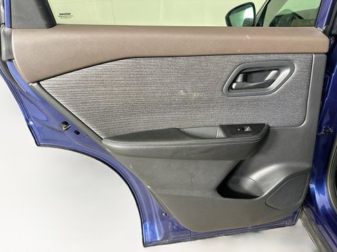 Used 2021 Nissan Rogue S image 25