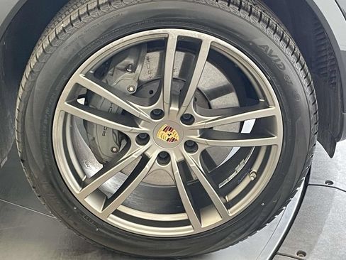 Certified 2023 Porsche Cayenne S Platinum AWD/4WD image 14