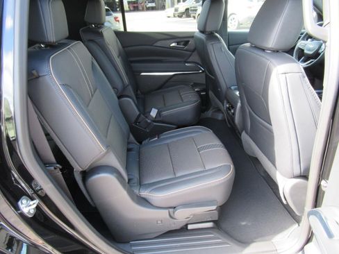 New 2026 Chevrolet Traverse High Country FWD image 30