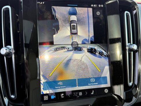 Used 2024 Volvo XC40 B5 Plus w/ Protection Package Premier image 22