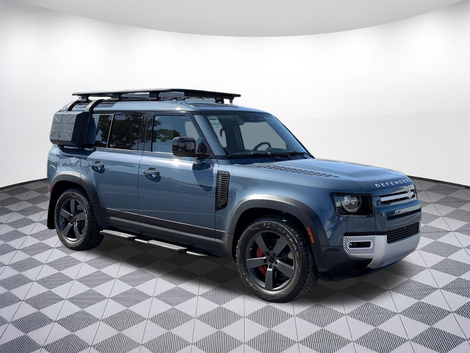 Used 2024 Land Rover Defender 110 S AWD/4WD image 7