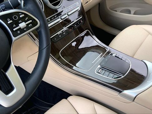 Used 2022 Mercedes-Benz GLC 300 image 16
