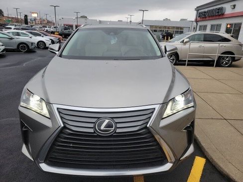 Used 2017 Lexus RX 350 FWD image 2