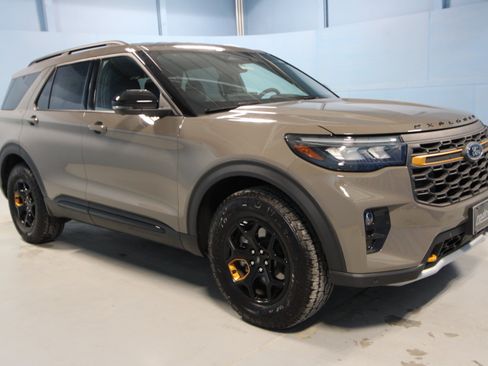 New 2026 Ford Explorer Tremor AWD/4WD image 1