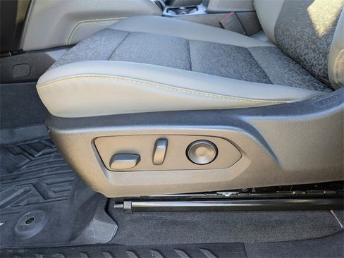 Used 2024 Chevrolet Colorado ZR2 w/ Safety Package image 21